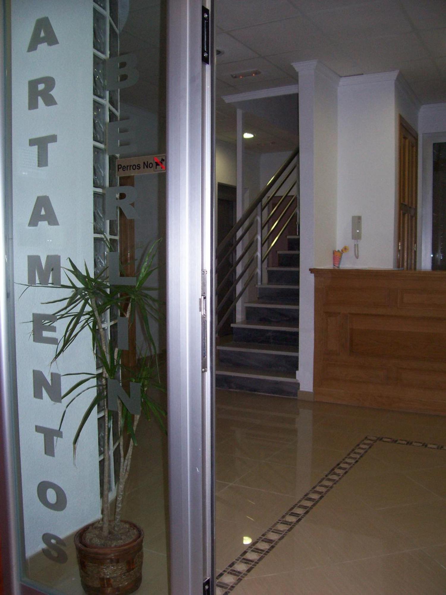 Apartamentos Berlin سان بيذرو ذيل بيناتا المظهر الخارجي الصورة