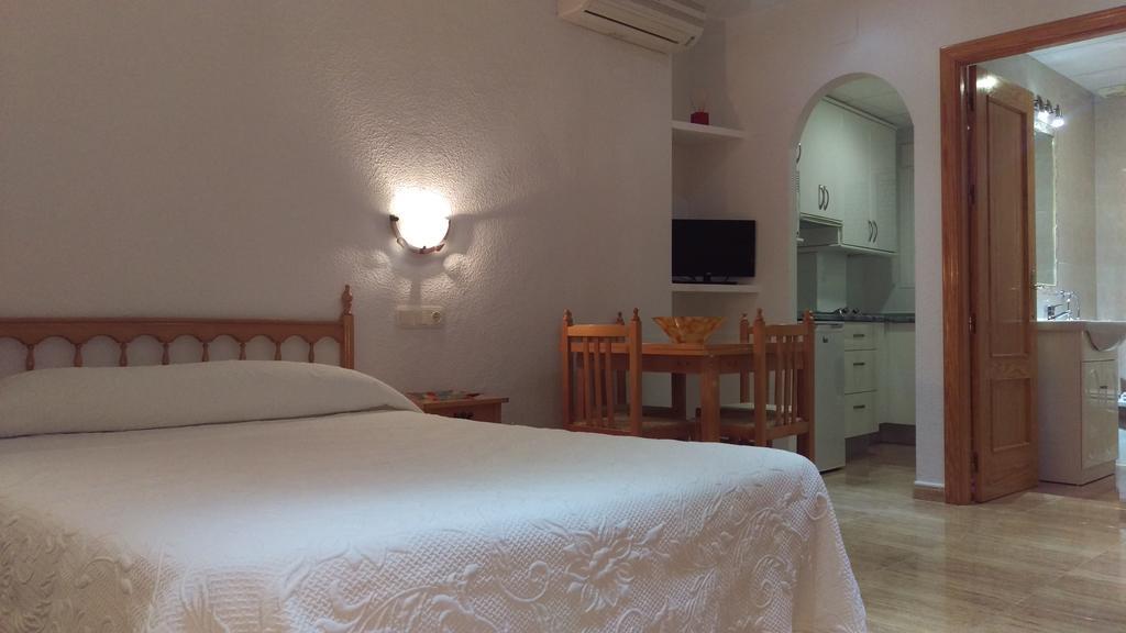 Apartamentos Berlin سان بيذرو ذيل بيناتا المظهر الخارجي الصورة