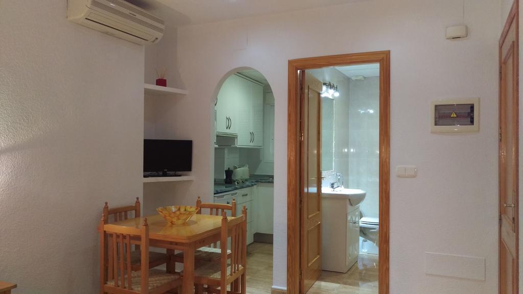 Apartamentos Berlin سان بيذرو ذيل بيناتا المظهر الخارجي الصورة