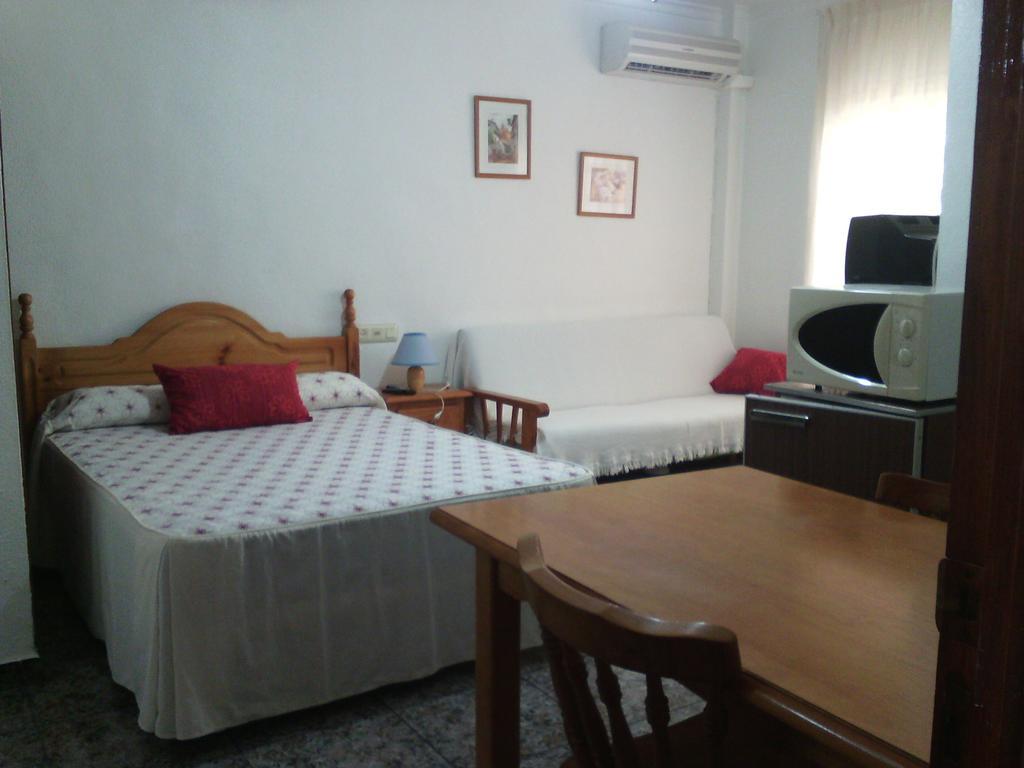 Apartamentos Berlin سان بيذرو ذيل بيناتا المظهر الخارجي الصورة