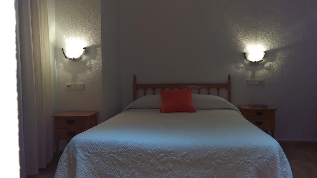 Apartamentos Berlin سان بيذرو ذيل بيناتا الغرفة الصورة